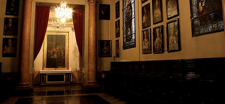 Sala o Aula Capitular. Al fondo Museo o Capilla de las Reliquias. Fuente: Catedraldevalencia