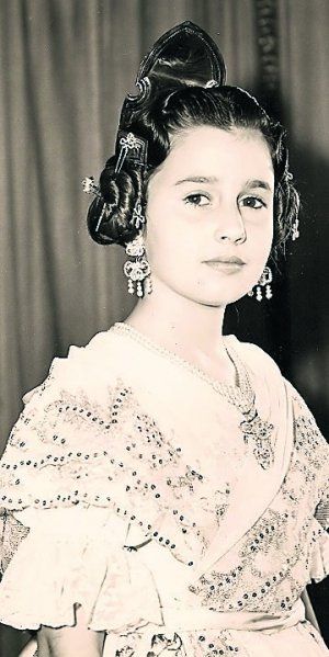 Mª Carmen Martínez-Bordiu, Fallera Mayor Infantil 1960. Fuente: www.lasprovincias.es