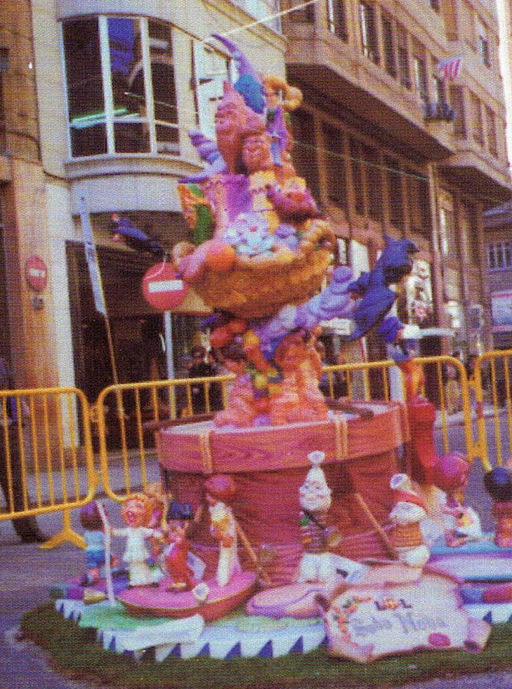 1ª premio de falla de la historia de Sección Especial Infantil (1976) - Falla Infantil S. Vte. - F. Esteve 1976 (Fuente: ferlama.files.wordpress.com)