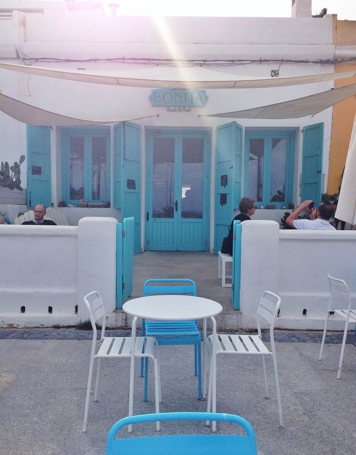 Fotografía de la terraza que aparece en la web merxenavarro.com (recuerda indicar la autoría si compartes esta foto, pues se encuentra bajo licencia Creative Commons Reconocimiento 4.0 Internacional).