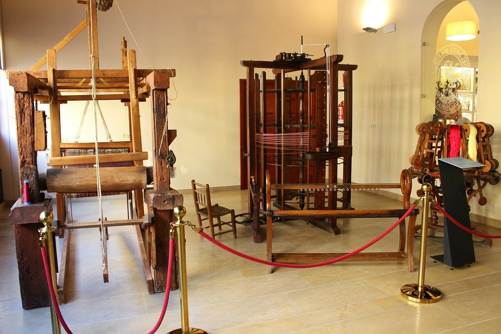 Interior del Museo de la Seda de Valencia (Colegio del Arte Mayor de la Seda). Fuente: © Valenciabonita.es – Por favor, si compartes esta imagen indica la fuente :)