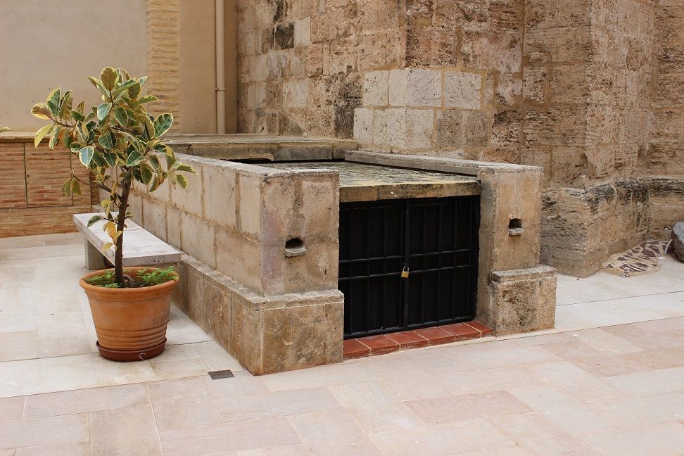 Cementerio Medieval, Patio Sur. Fuente: © Valenciabonita.es – Por favor, si compartes esta imagen indica la fuente :)