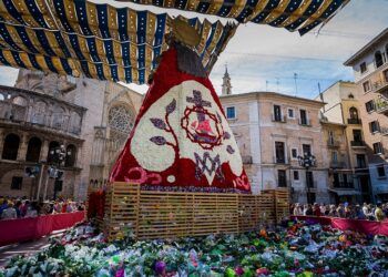 La historia y verdadero origen de la Ofrenda de Flores a la Virgen de los Desamparados