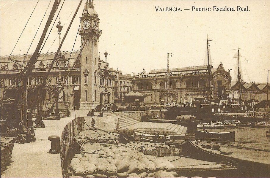 La Escalera Real del Puerto de Valencia, una olvidada joya (y moción) digna de recuperación