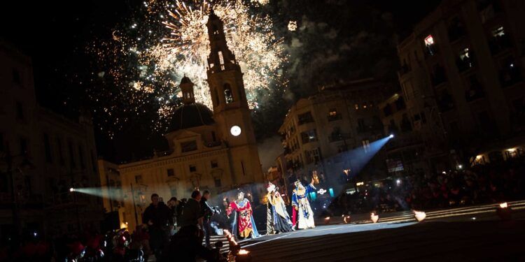 ¿Sabías que la Cabalgata de los Reyes Magos de Alcoy es la más antigua de España y del mundo?