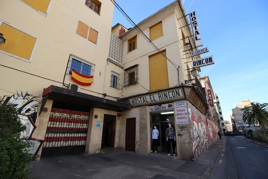 ¿Hostal, parador, posada o pensión? El Rincón, parada obligatoria en calle de la Carda