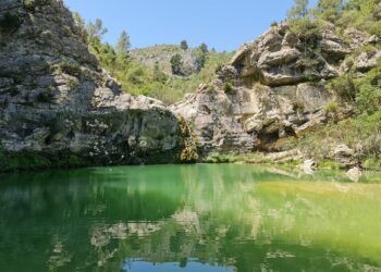 El Barranc de l´Encantà de Planes, un paraje de leyenda lleno de pozas y saltos de agua