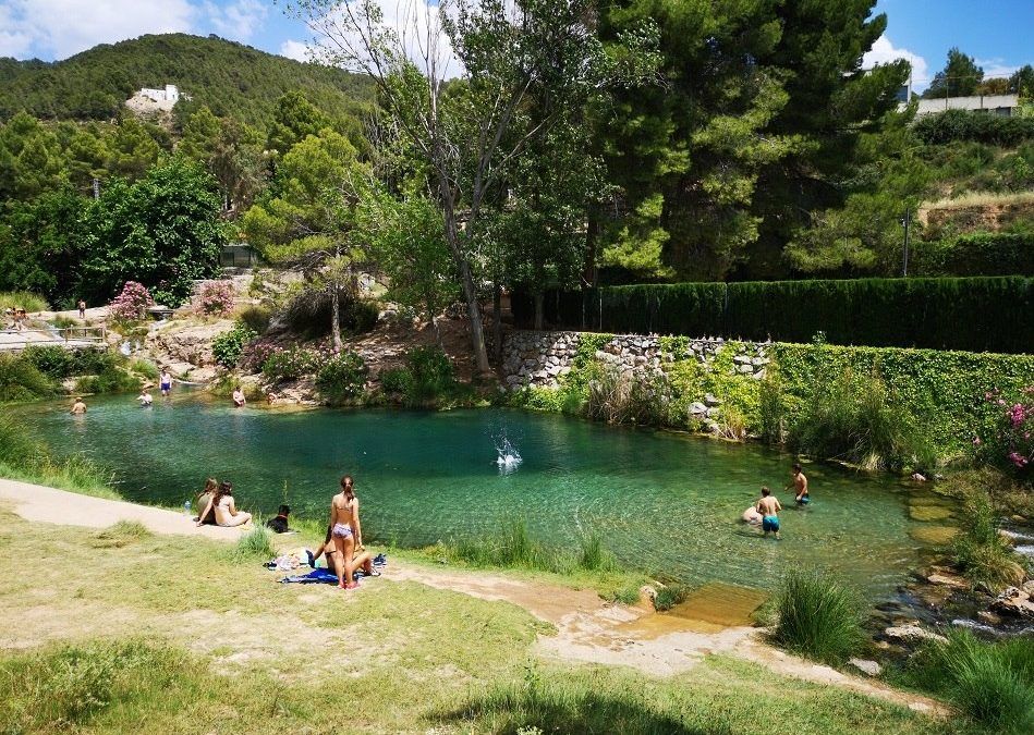 El Azud de Tuéjar, una bella área recreativa para bañarse junto al ...