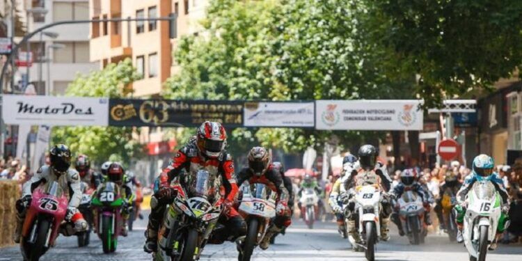 ¿Sabías que una de las carreras de motos urbana más antiguas de España se celebra en Xàtiva?