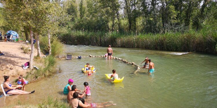 La Playeta de Pedralba, un bello rincón del río Turia para bañarse