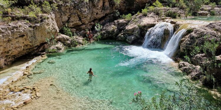 El Charco los Picantes, una de las maravillas naturales de Bicorp para darse un buen chapuzón