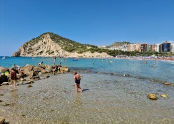 La Cala de Finestrat, una bonita cala presidida por el Xoriguer