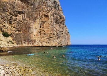 Cala El Collao o del Racó del Corb, una de las calas más bonitas de Alicante