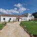 Venta l’Home, una antigua casa de postas del s. XVII convertida en un salón de bodas y eventos