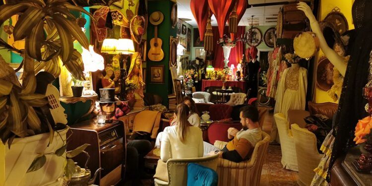 La Bella de Cádiz, uno de los locales de copas más peculiares y originales de Valencia