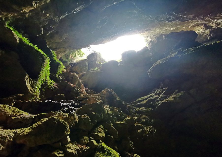 La Cueva del Pueblo, la gran cueva de Sacañet que puede pasar desapercibida