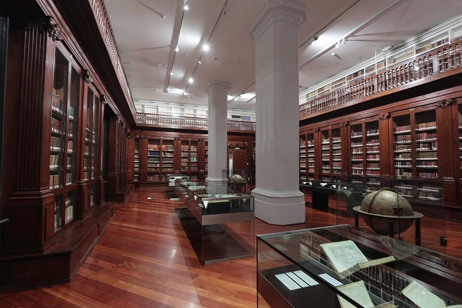 Descubre gratis la Sala Duque de Calabria de la Biblioteca Histórica de la Universitat de Valencia