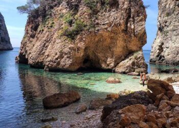 En Caló, la cala de Xàbia considerada una de las más bonitas de la Comunitat Valenciana