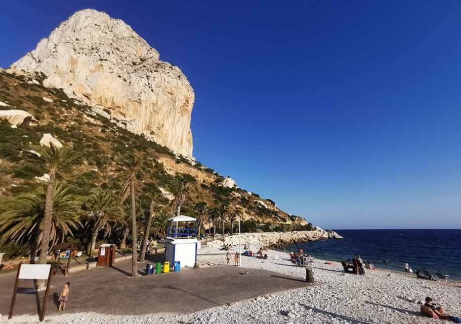La Cala El Racó, una bella cala de Calpe para hacer snorkel a los pies del Peñón de Ifach