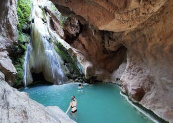 La preciosa ruta de la cascada de Bercolón y la antigua piscifactoría de la Tosquilla