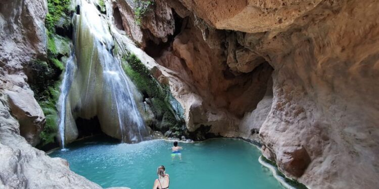 La preciosa ruta de la cascada de Bercolón y la antigua piscifactoría de la Tosquilla