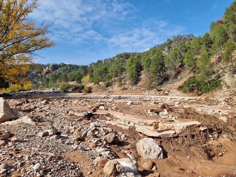 Desaparece el Charco Negro de Sinarcas, un paraje que fue camping con piscina y merenderos