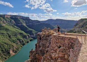 El Castillo de Chirel, la gran fortaleza de Cortes de Pallás con un impresionante mirador natural