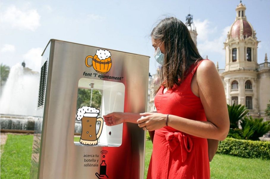 La primera fuente pública de cerveza de España, la Font de la Birra, llega a Valencia