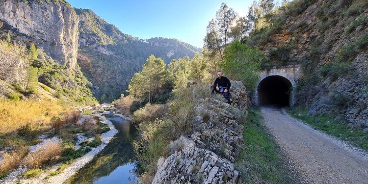 La Ruta de la Vía Verde del Serpis, un bello recorrido para el senderismo y el cicloturismo