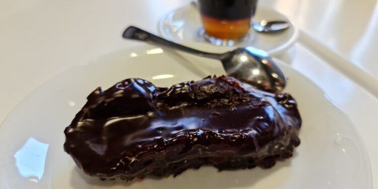 Las torrijas de chocolate del Bar Restaurante Rojas Clemente