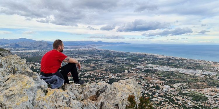 La Cova de l´Aigua y la Creu de Dénia, una preciosa ruta en el Parc Natural del Montgó