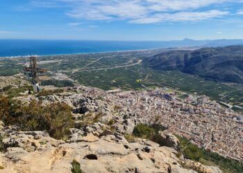 La preciosa ruta de la Muntanya de les Creus de Tavernes de la Valldigna