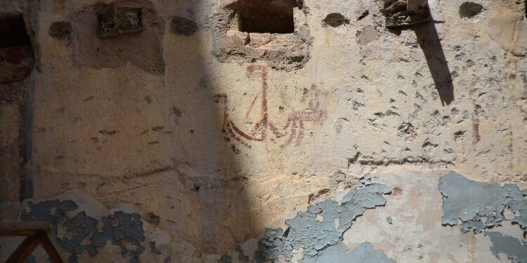 El grafiti medieval de la calle Bolsería de Valencia entra en la lista roja del patrimonio español