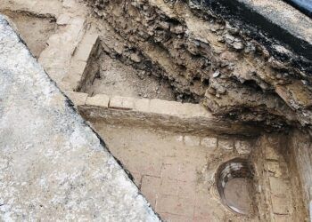 Restos de la Valencia antigua afloran en las obras del entorno de la Lonja y el Mercado Central
