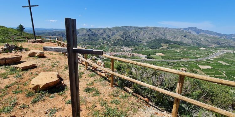 El PR-CV 400, del Vernissa a la Cuta, el sendero de Llocnou de Sant Jeroni