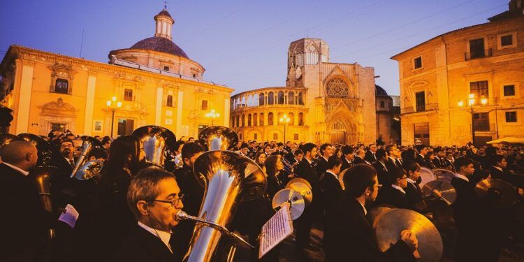 El BOE afirma que las bandas de música valencianas son de origen catalán