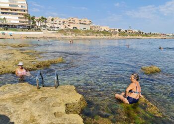 La ruta de las Calas de Torrevieja desde Cala Cabo Cervera hasta Punta del Salaret
