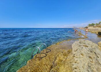 La Cala de las Nereidas, un rincón mágico de la costa alicantina