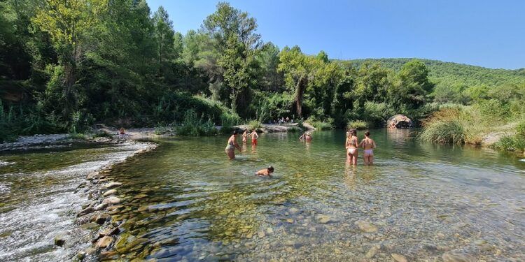 El Pozo de la Roca del Molino, una bella zona del río Mijares en la población de Vallat