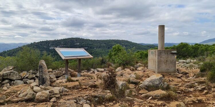 El PR-CV 347, la Ruta dels Assagadors i Cim de Covatelles de La Font d’en Carròs