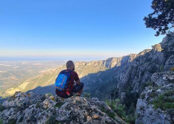 La espectacular ruta del Nevero de la Safor, el Mirador del Circ de la Safor y el Cim de la Safor