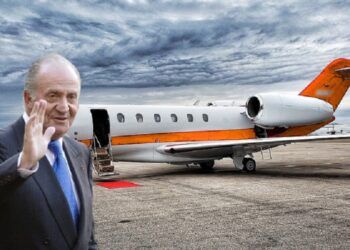Juan Carlos I regresa a España y se instala en Valencia