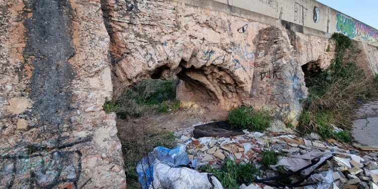 El Acueducto Els Arcs de Manises, una infraestructura hidráulica medieval, entra en la lista roja