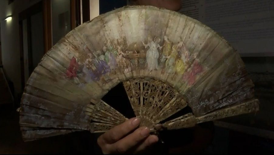 El Museu del Palmito de Aldaia pierde un 20 por ciento de su colección de abanicos por la DANA