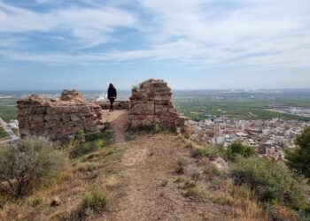 El Castell de La Vilavella, las ruinas de una fortaleza que se alza sobre el cerro de San Sebastián