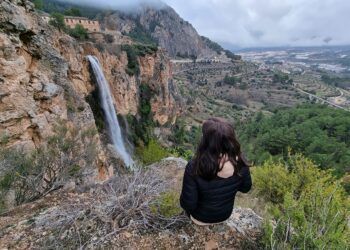 El Salt de Alcoy, la impresionante cascada de más de 70 metros del río Barxell, vuelve a salir