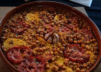 Arròs al forn de dejuni, un arroz 100% vegetal (sin carne) típico de poblaciones como Alaquàs