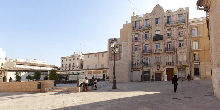 La Casa del Punt de Gantxo, un bello edificio patrimonial situado en la plaza de la Almoina