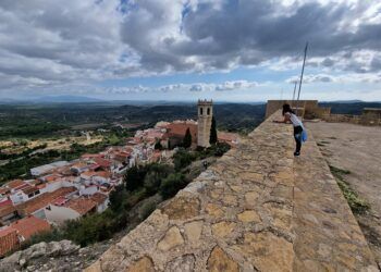 Cervera del Maestre, un bello pueblo con una fortaleza islámica y un antiguo molino aceitero