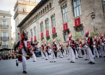 Un gran pasacalle llenará las calles de Valencia con colectivos musicales y bailes tradicionales